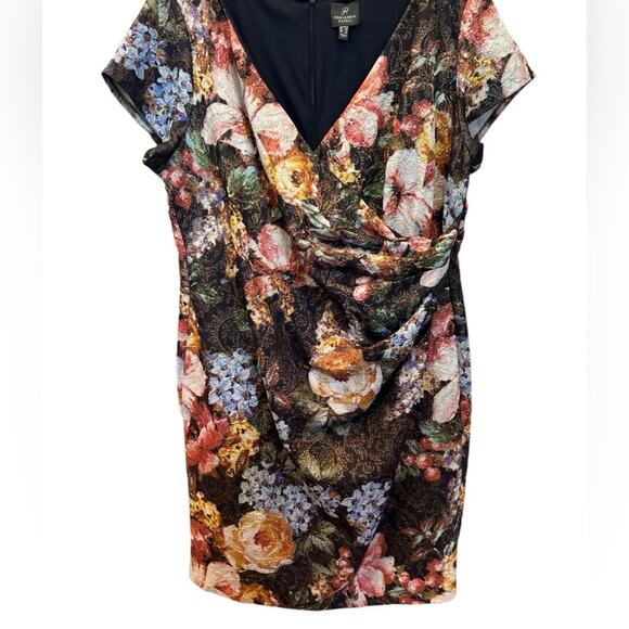 Adrianna Papell Floral Surplice Dress - Size 22 - Picture 3 of 15